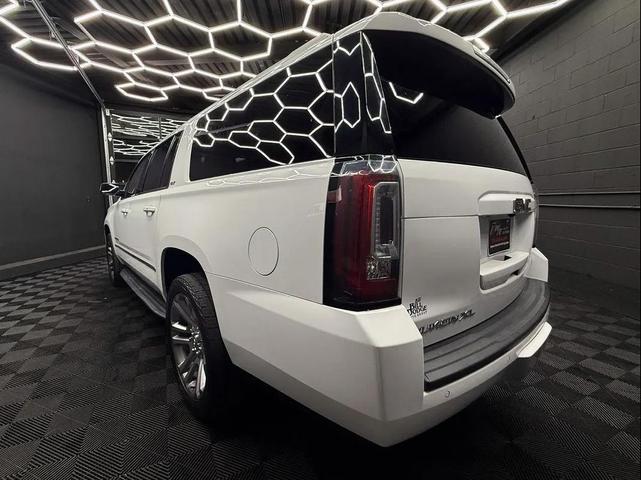 Photo of 2019 White GMC Yukon XL
