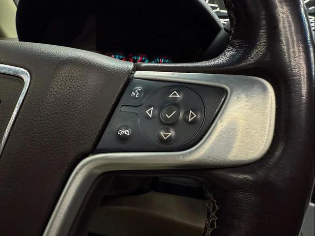 Photo of 2019 White GMC Yukon XL