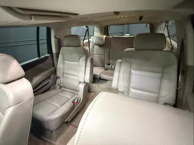 Photo of 2019 White GMC Yukon XL