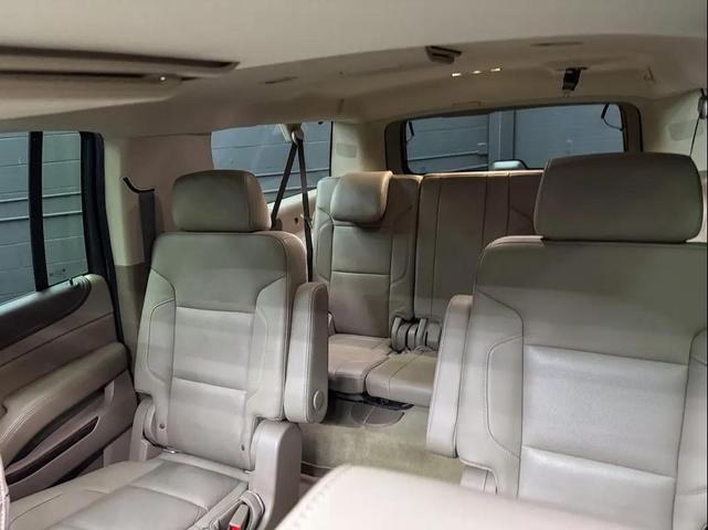 Photo of 2019 White GMC Yukon XL