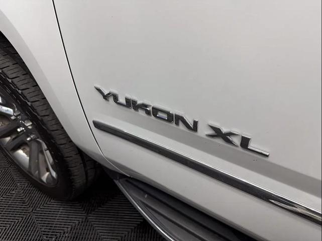 Photo of 2019 White GMC Yukon XL
