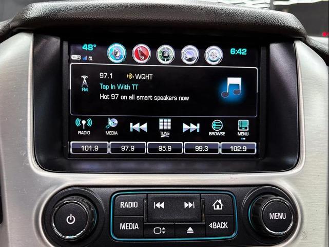 Photo of 2019 White GMC Yukon XL