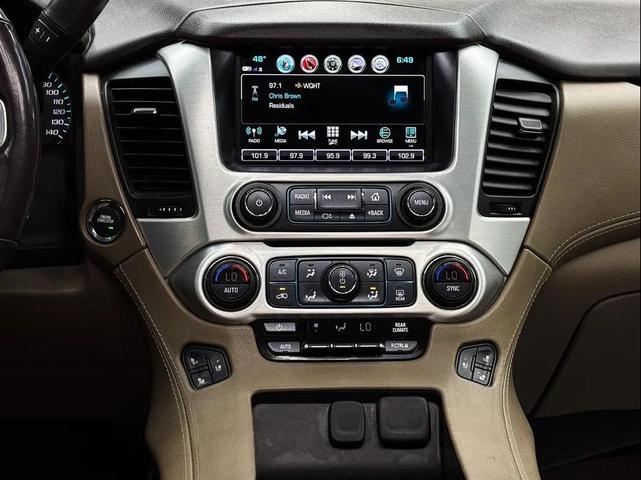 Photo of 2019 White GMC Yukon XL
