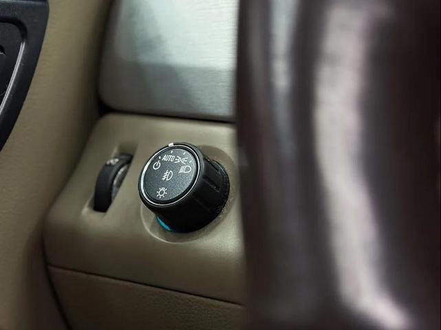 Photo of 2019 White GMC Yukon XL