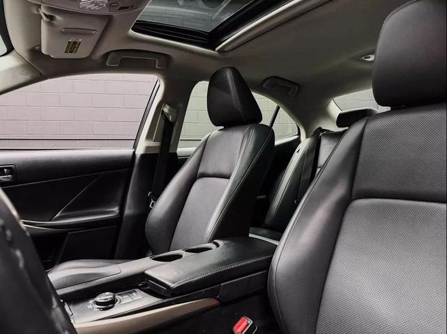 Photo of 2014 Obsidian Lexus IS 250
