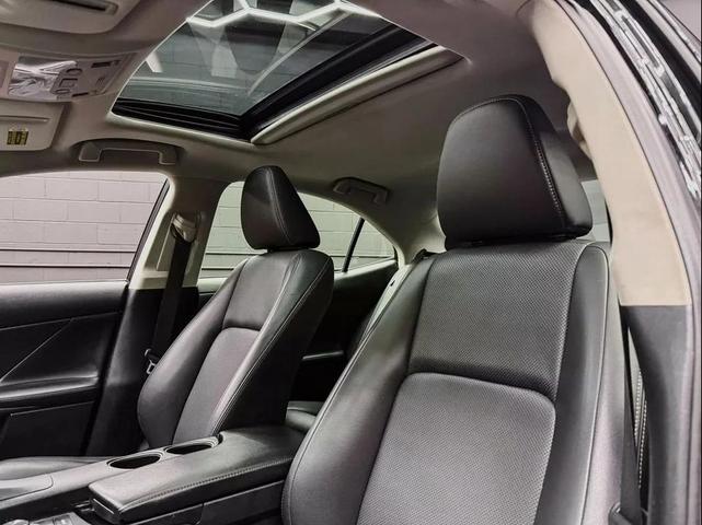 Photo of 2014 Obsidian Lexus IS 250