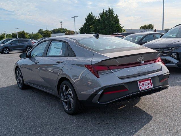 Photo of 2025 Metal Hyundai ELANTRA