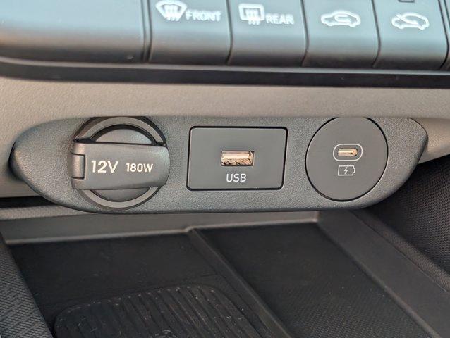 Photo of 2025 Metal Hyundai ELANTRA
