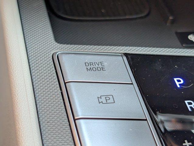 Photo of 2025 Metal Hyundai ELANTRA
