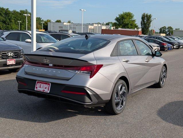 Photo of 2025 Metal Hyundai ELANTRA