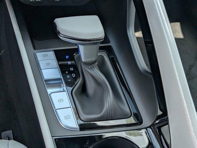 Photo of 2025 Black Hyundai ELANTRA