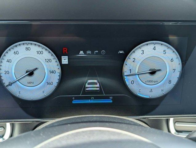 Photo of 2025 Black Hyundai ELANTRA