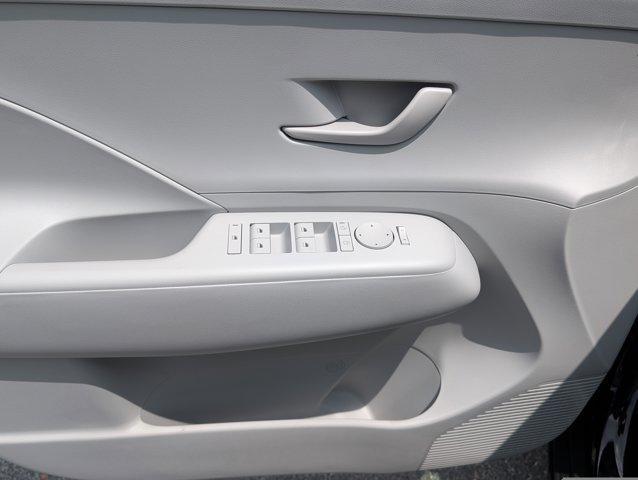 Photo of 2025 Abyss Black Pearl Hyundai KONA