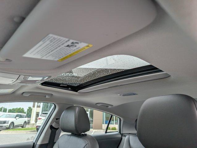 Photo of 2020 Ceramic White Hyundai IONIQ Plug-In Hybrid