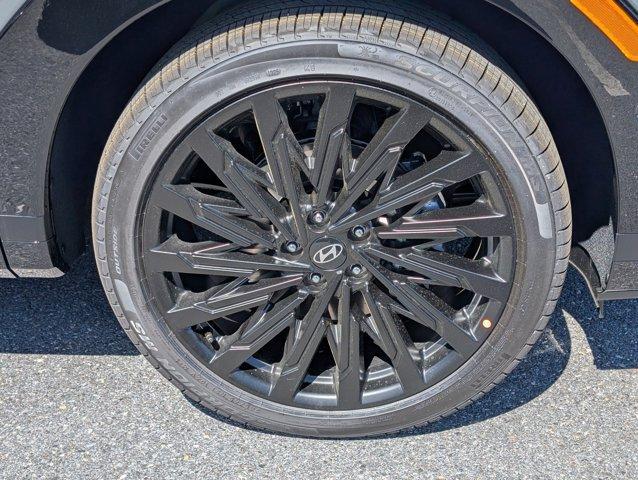 Photo of 2025 Hampton Gray Hyundai SANTA FE