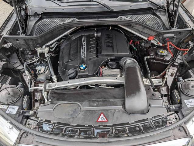 Photo of 2015 Sparkling Brown Metallic BMW X5