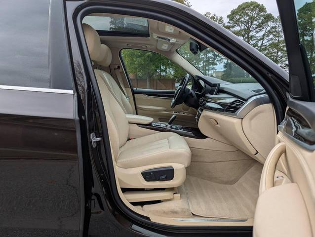 Photo of 2015 Sparkling Brown Metallic BMW X5