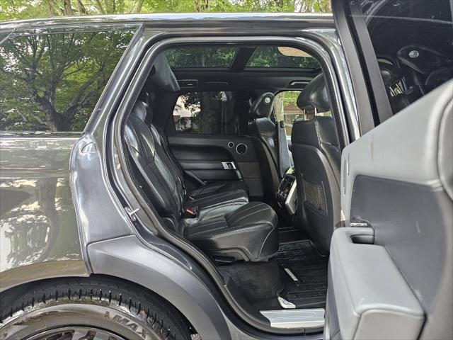 Photo of 2014 Gray Land Rover Range Rover Sport