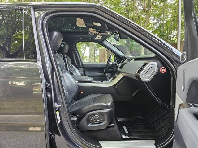 Photo of 2014 Gray Land Rover Range Rover Sport
