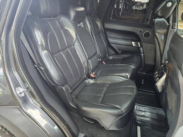 Photo of 2014 Gray Land Rover Range Rover Sport
