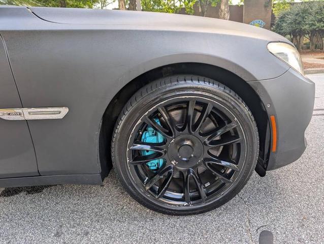 Photo of 2012 Black BMW 750