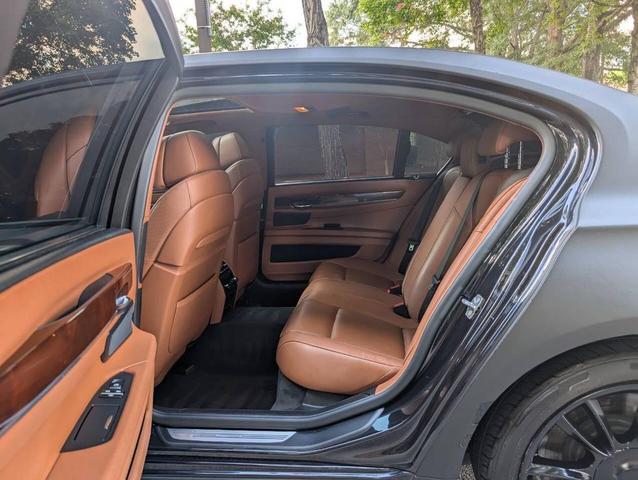 Photo of 2012 Black BMW 750
