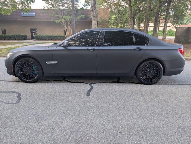Photo of 2012 Black BMW 750