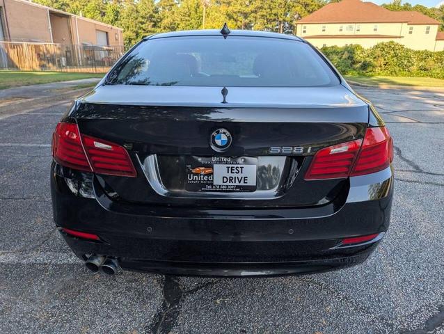 Photo of 2014 Black BMW 528