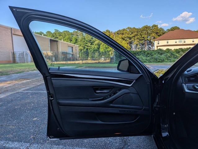 Photo of 2014 Black BMW 528