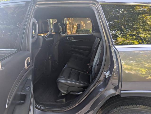 Photo of 2016 Brilliant Black Crystal Pearlcoat Jeep Grand Cherokee