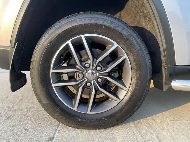 Photo of 2017 Billet Silver Metallic Clearcoat Jeep Grand Cherokee