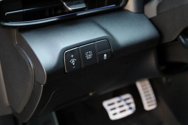 Photo of 2025 Abyss Black Hyundai ELANTRA