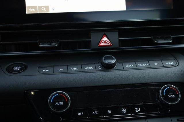 Photo of 2025 Abyss Black Hyundai ELANTRA