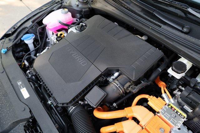 Photo of 2025 Abyss Black Hyundai ELANTRA