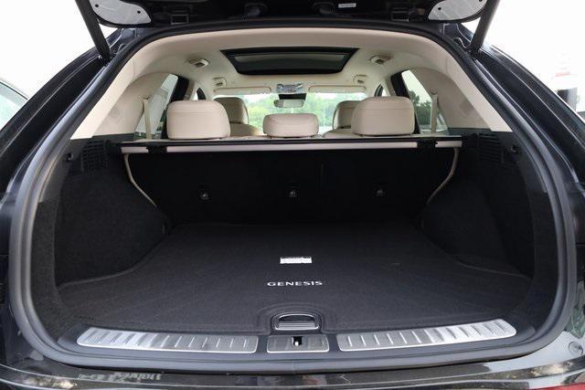 Photo of 2025 Vik Black Genesis GV80