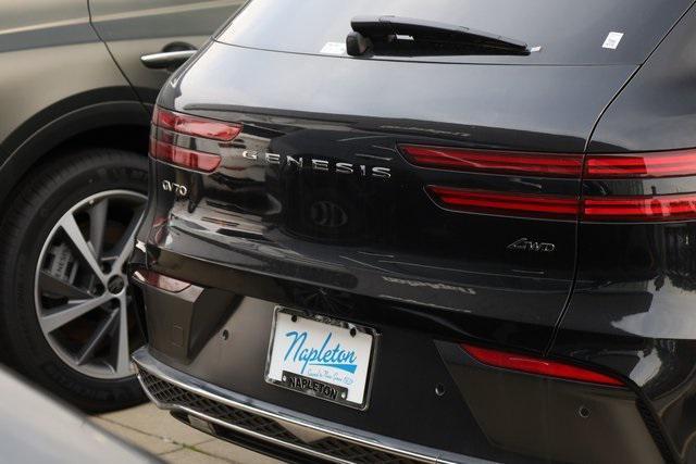 Photo of 2025 Vik Black Genesis GV80