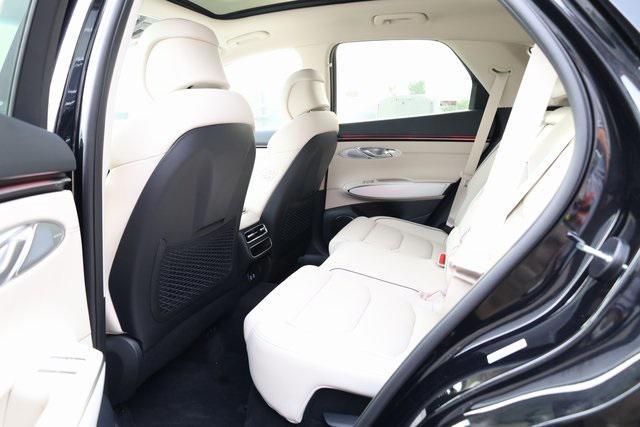 Photo of 2025 Vik Black Genesis GV80
