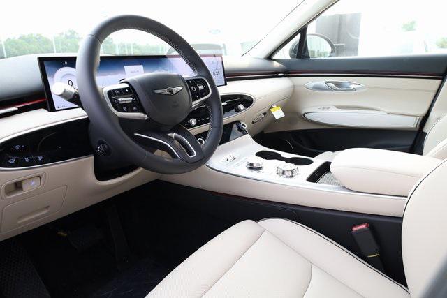 Photo of 2025 Vik Black Genesis GV80