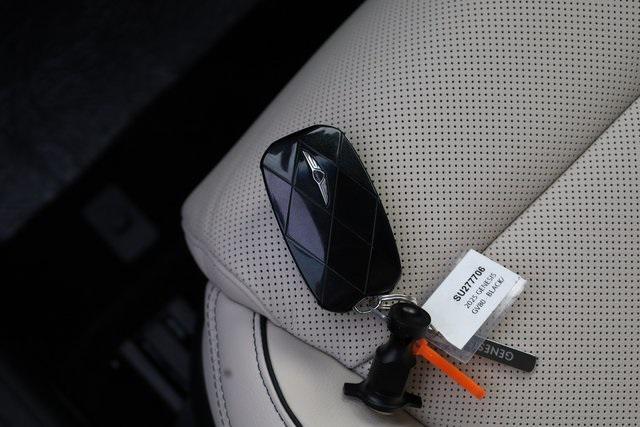 Photo of 2025 Vik Black Genesis GV80