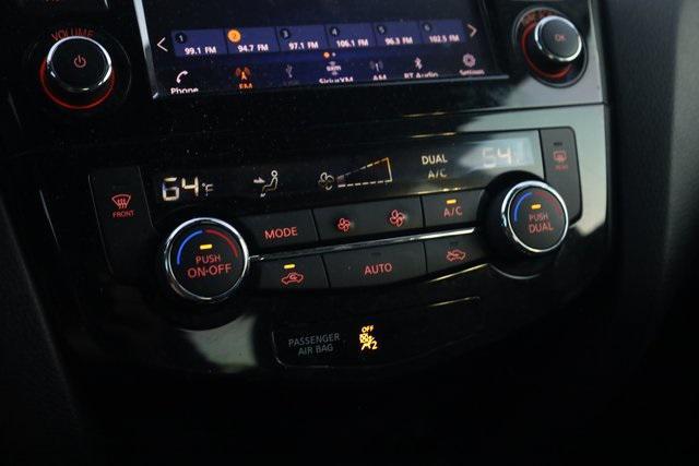 Photo of 2021 Magnetic Black Pearl Nissan Rogue Sport