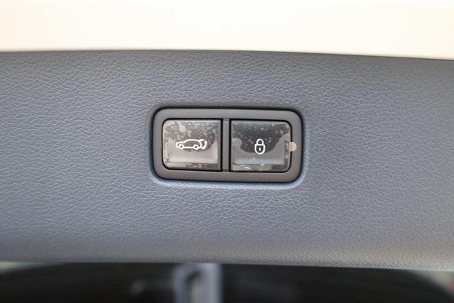Photo of 2025 Uyuni White Genesis GV80