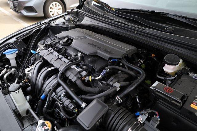 Photo of 2025 Abyss Black Hyundai ELANTRA