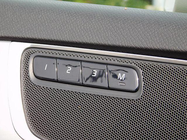 Photo of 2016 Luminous Sand Volvo XC90