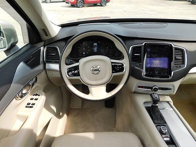 Photo of 2016 Luminous Sand Volvo XC90