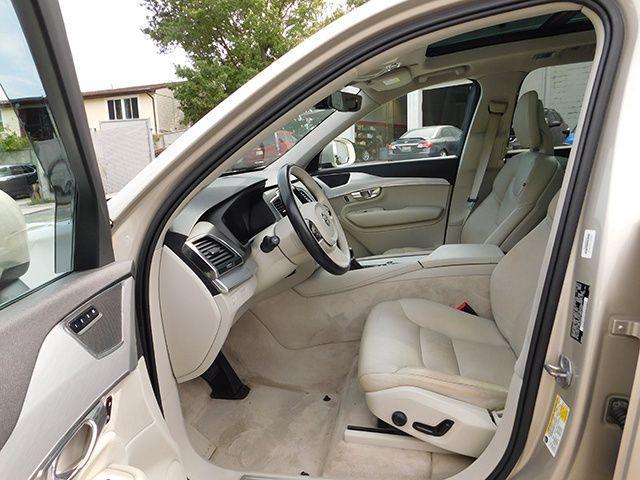 Photo of 2016 Luminous Sand Volvo XC90