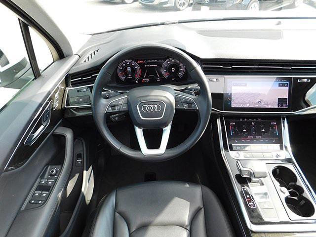 Photo of 2023 White Audi Q7