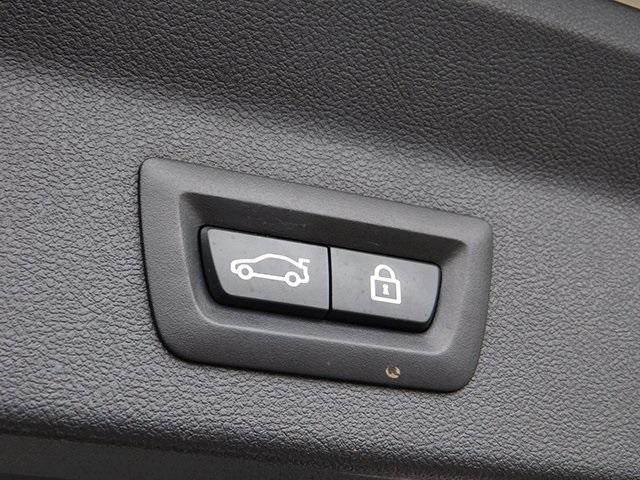 Photo of 2021 Mineral White Metallic BMW X3