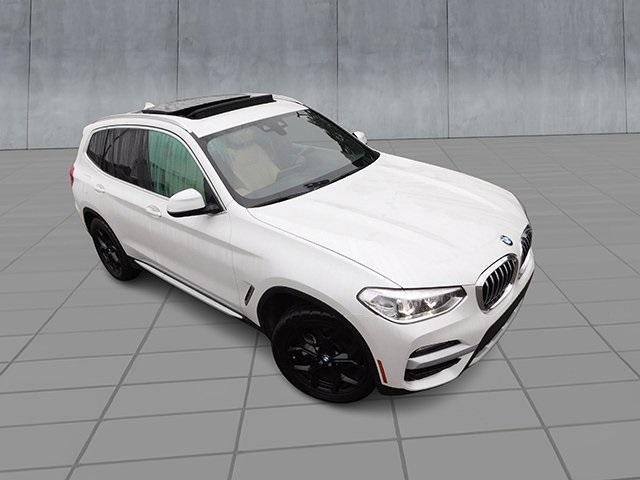 Photo of 2021 Mineral White Metallic BMW X3