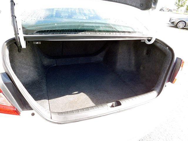 Photo of 2021 Platinum White Pearl Honda Accord