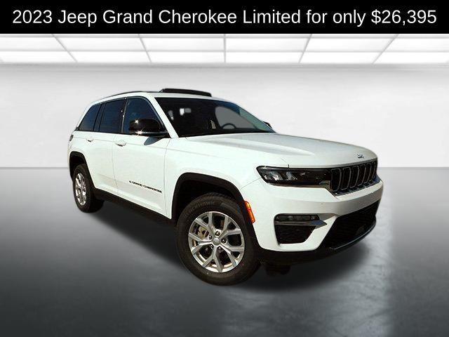 Photo of 2023 Bright White Clearcoat Jeep Grand Cherokee